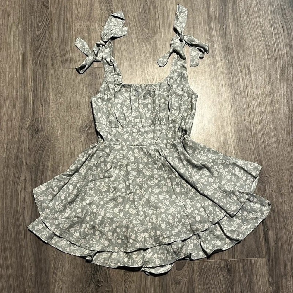Altar'd State Floral Tie-Strap Ruffle Romper Skort Sage Green Size S